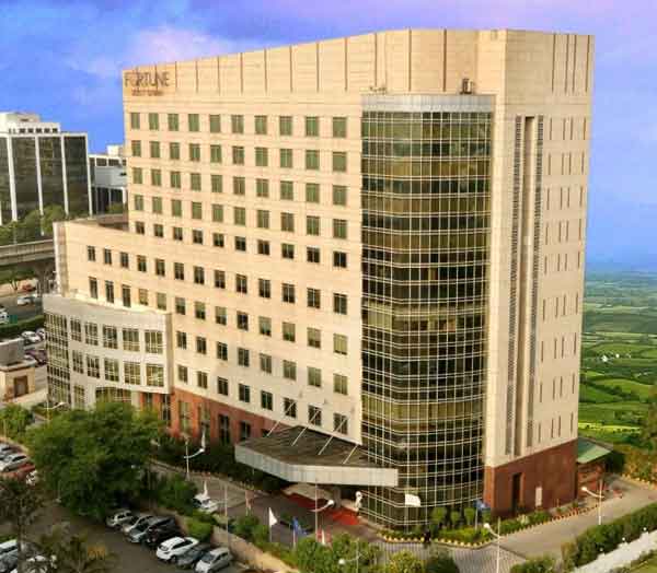 Fortune Select Excalibur Hotel Gurugram