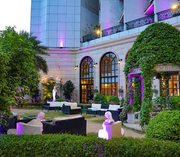 Hotel the Royal Plaza New Delhi